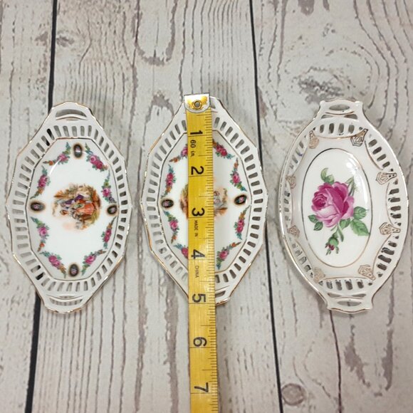 Porcelain Dish Germany Courting Couple Reticulated Lattice Trinket 5" Set Of 3 - Picture 16 of 16